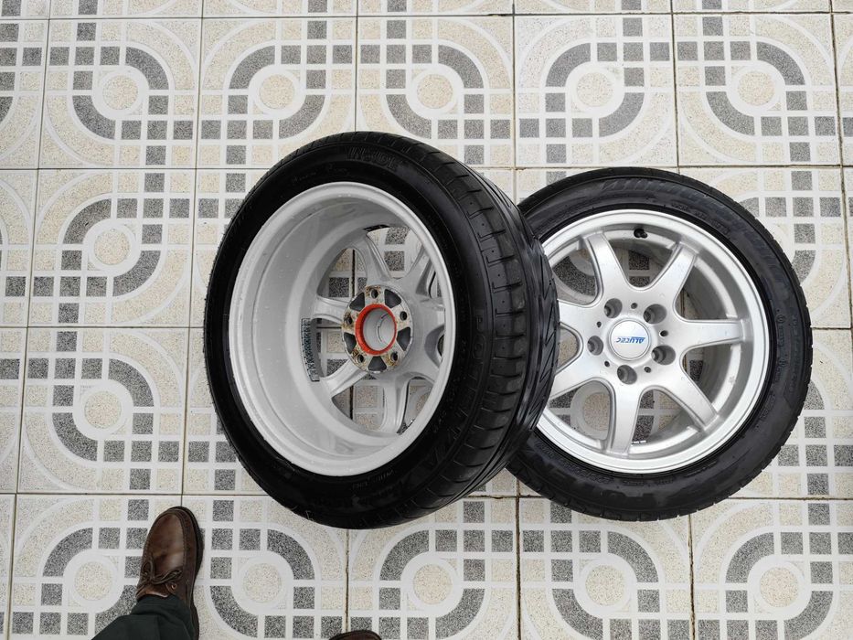 Conjunto de 4 Jantes 16 Alutec com pneus 205/50 R16 semi novos.