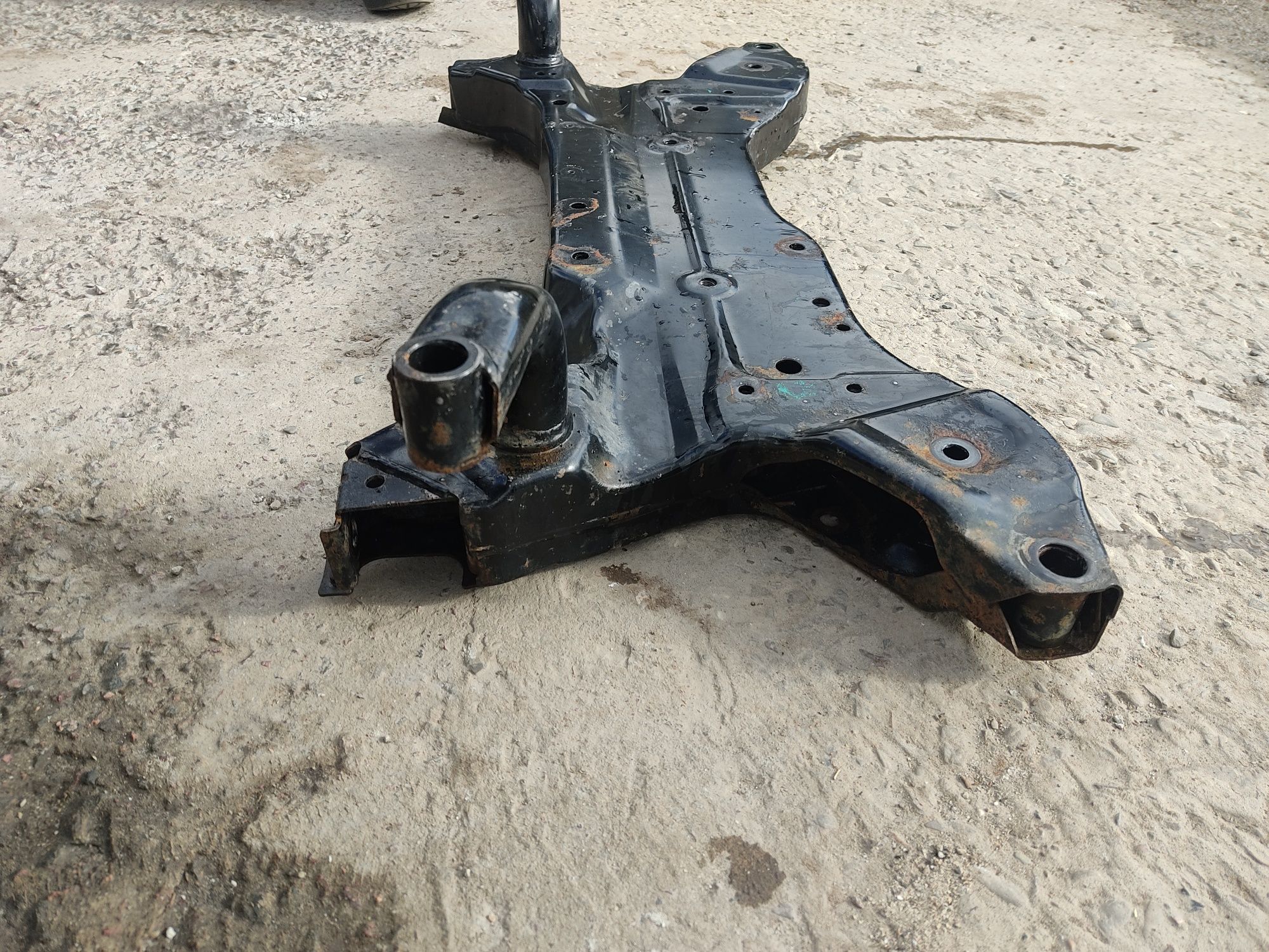 Підрамник передній Dodge caliber Jeep patriot compass