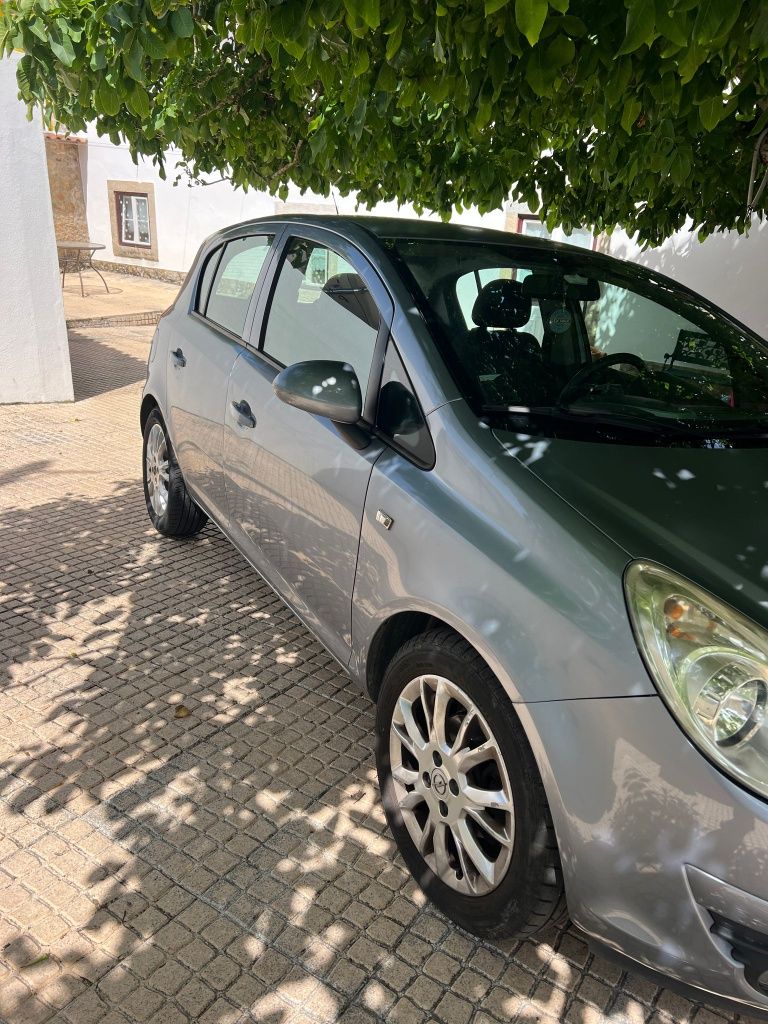 Opel corsa 1.2 enjoy 2009