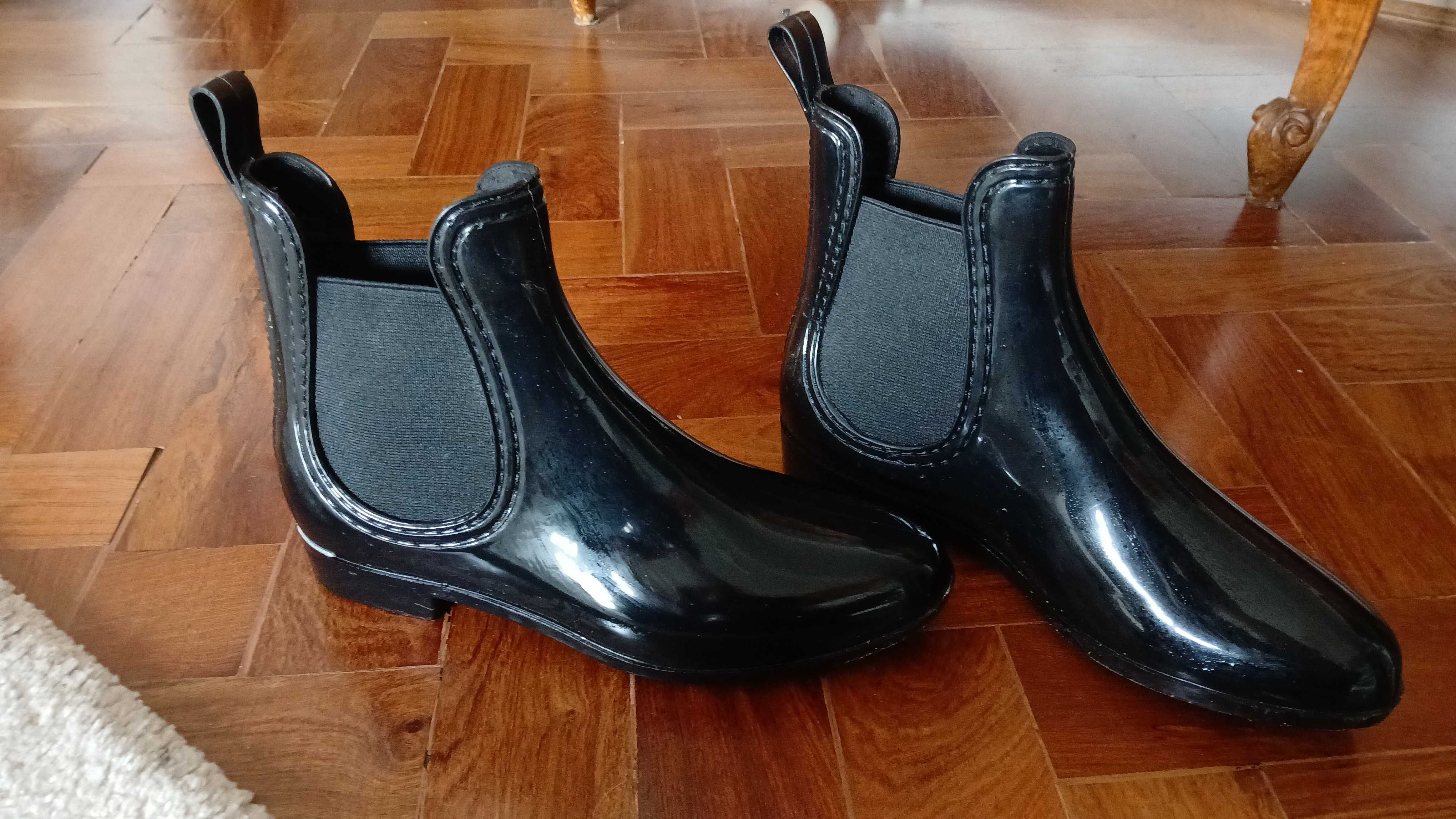 Sapatos Senhora 38 como novos e unisexo 43