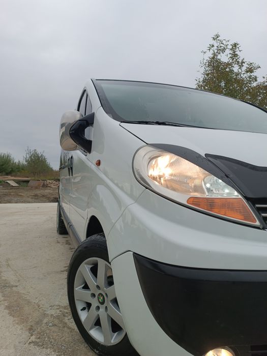 ТЕРМІНОВО Traffic 2.0 tdi 115 довга база