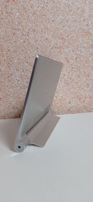 Планшет Lenovo YOGA TABLET 10 .