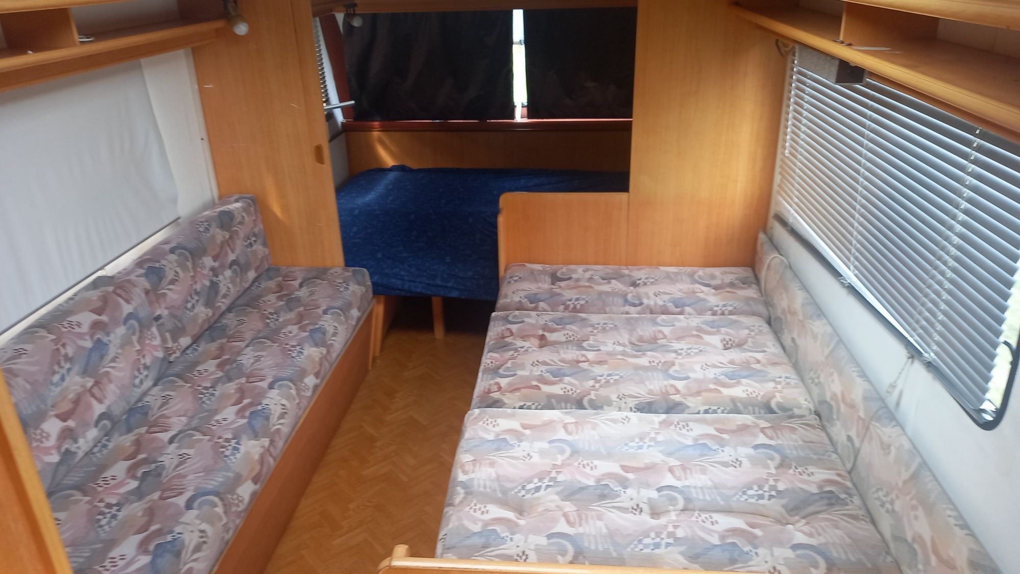 Przyczepa kempingowa LMC Luxus duży namiot,fotowoltaika