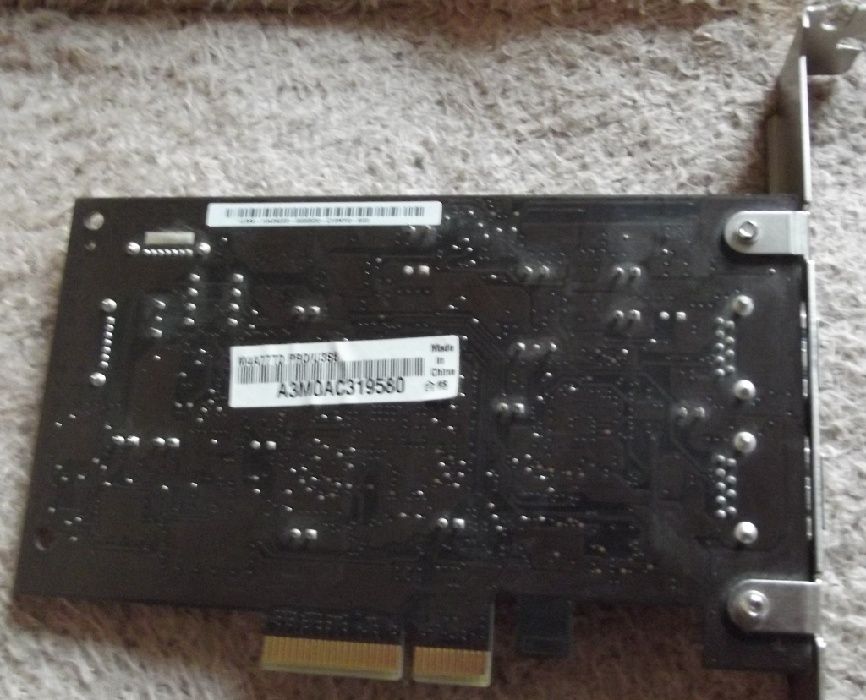 Adapter SATA 3 i USB 3 - dwa w jednym ASUS PCI X4 - PCI X16