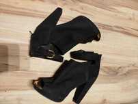 Czarne zamszowe buty sandały obcasy H&M 38