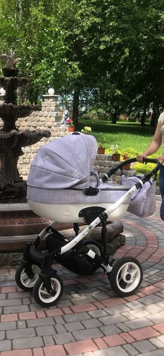 Продам Коляску 2 в 1