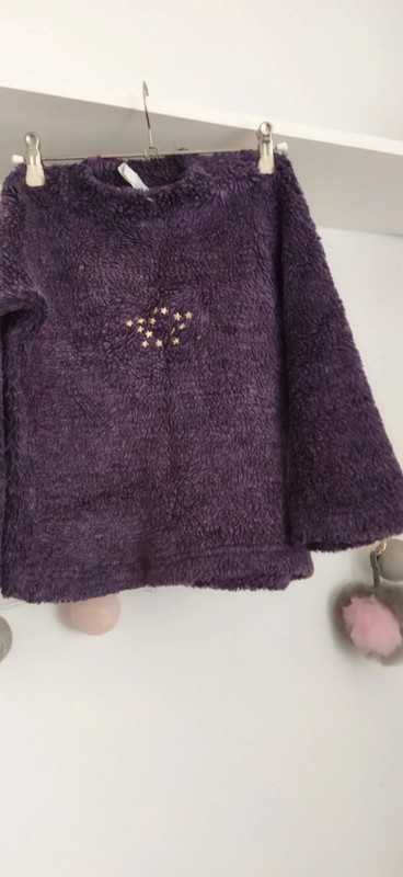 Fioletowy sweter dziecięcy