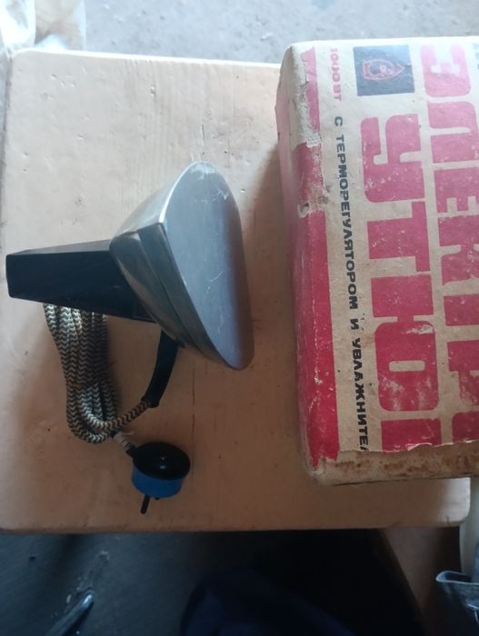 Утюг для глажки.