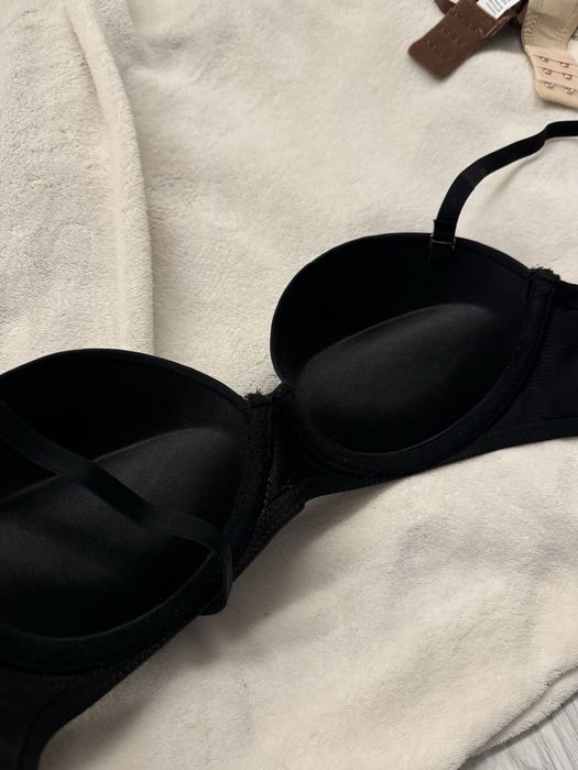 Бюстгалтери 75В з пушапом