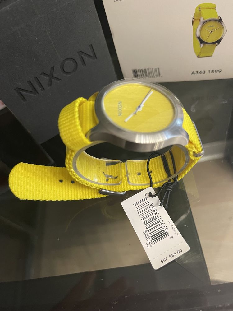 Часы женские nixon