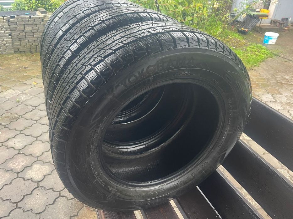 Шини  Yokohama  IceGUARD  235/65 R17