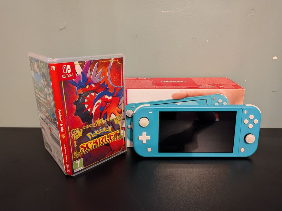 Nintendo switch lite z grą Pokemon Scarlet