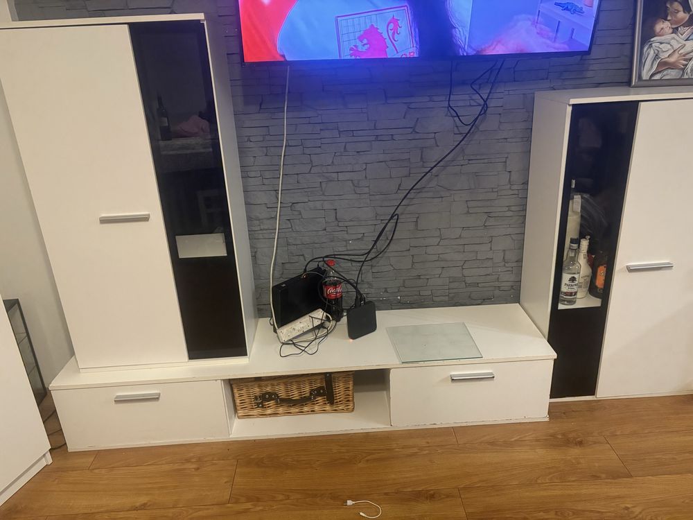 Komody do salonu zestaw