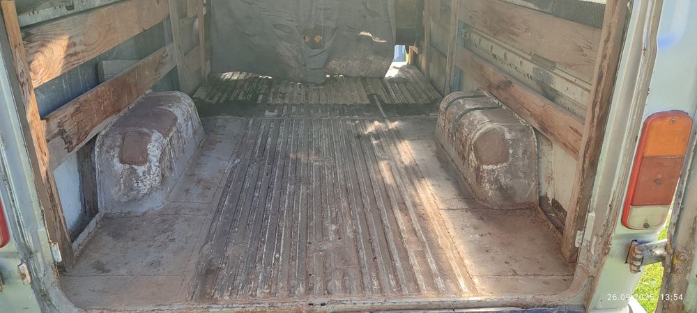 Mercedes -Benz 207 D вантажопасажир