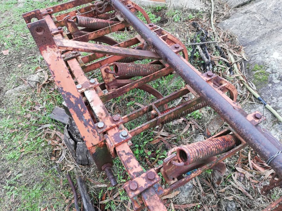 Escarificador de 7 dentes usado