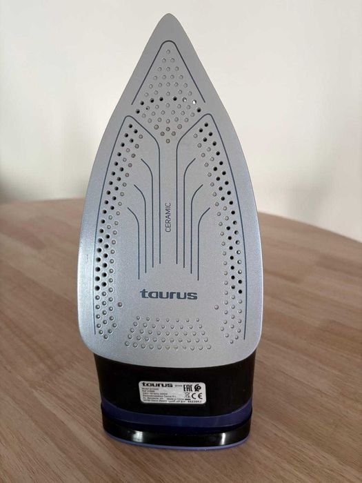 Ferro a vapor TAURUS QUIOS 3000