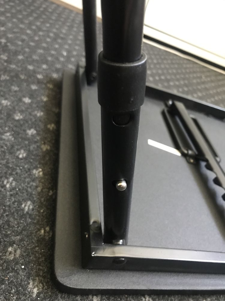 Stolik pod laptopa