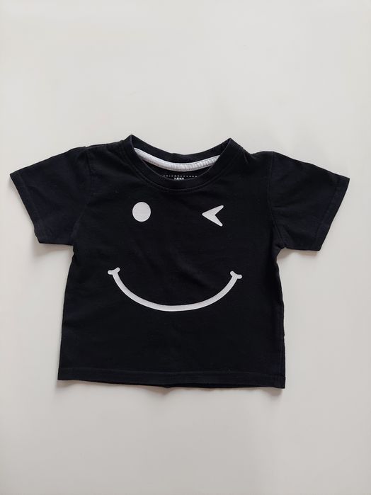 Czarny t-shirt z uśmiechem ;) r. 80-86