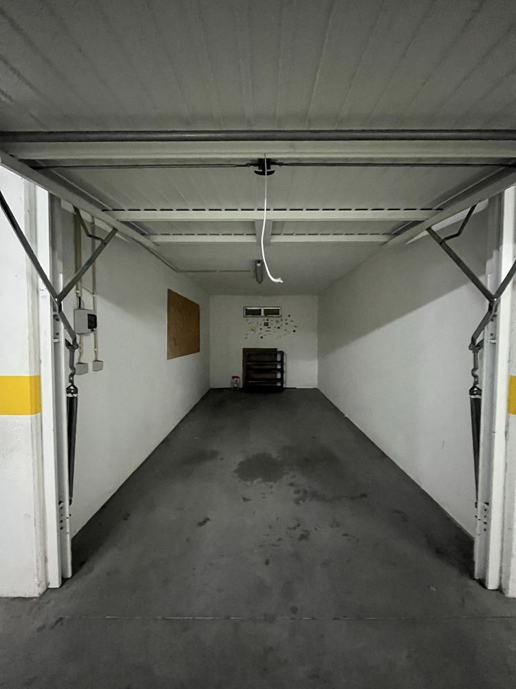 Apartamento T2 para Arrendamento – Último Andar com Garagem