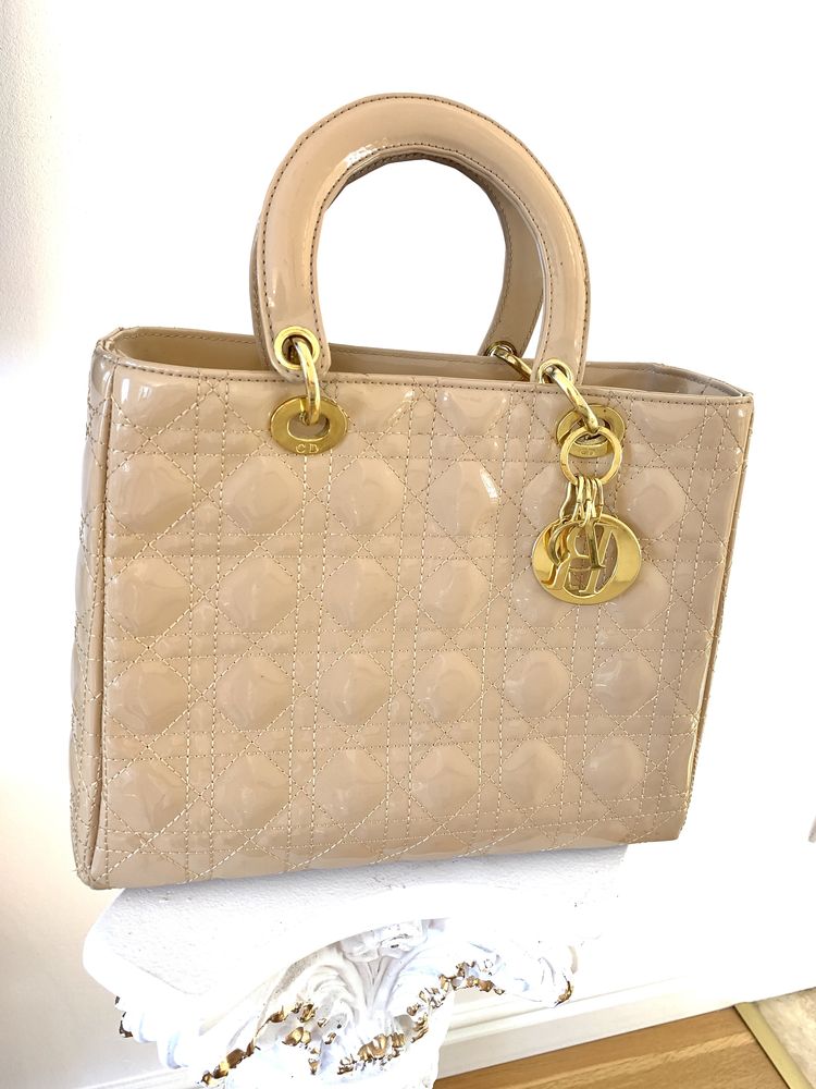 Torebka lady dior lakierowana