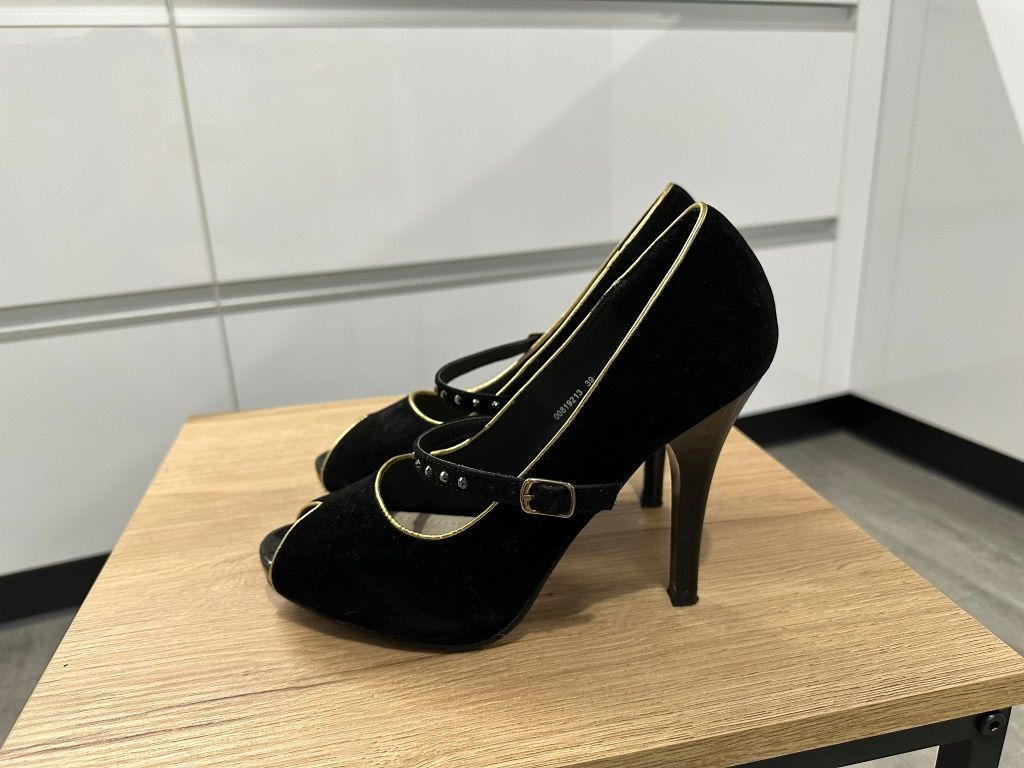 Buty na obcasie sandały pantofle szpilki r. 39 24,5 cm