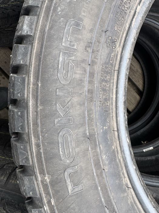 Nokian 225/60/17 шип