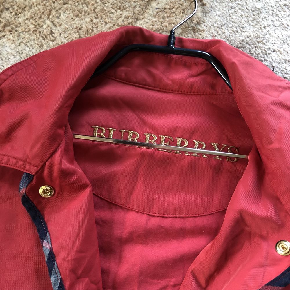 Легка куртка Burberrys(burberry)