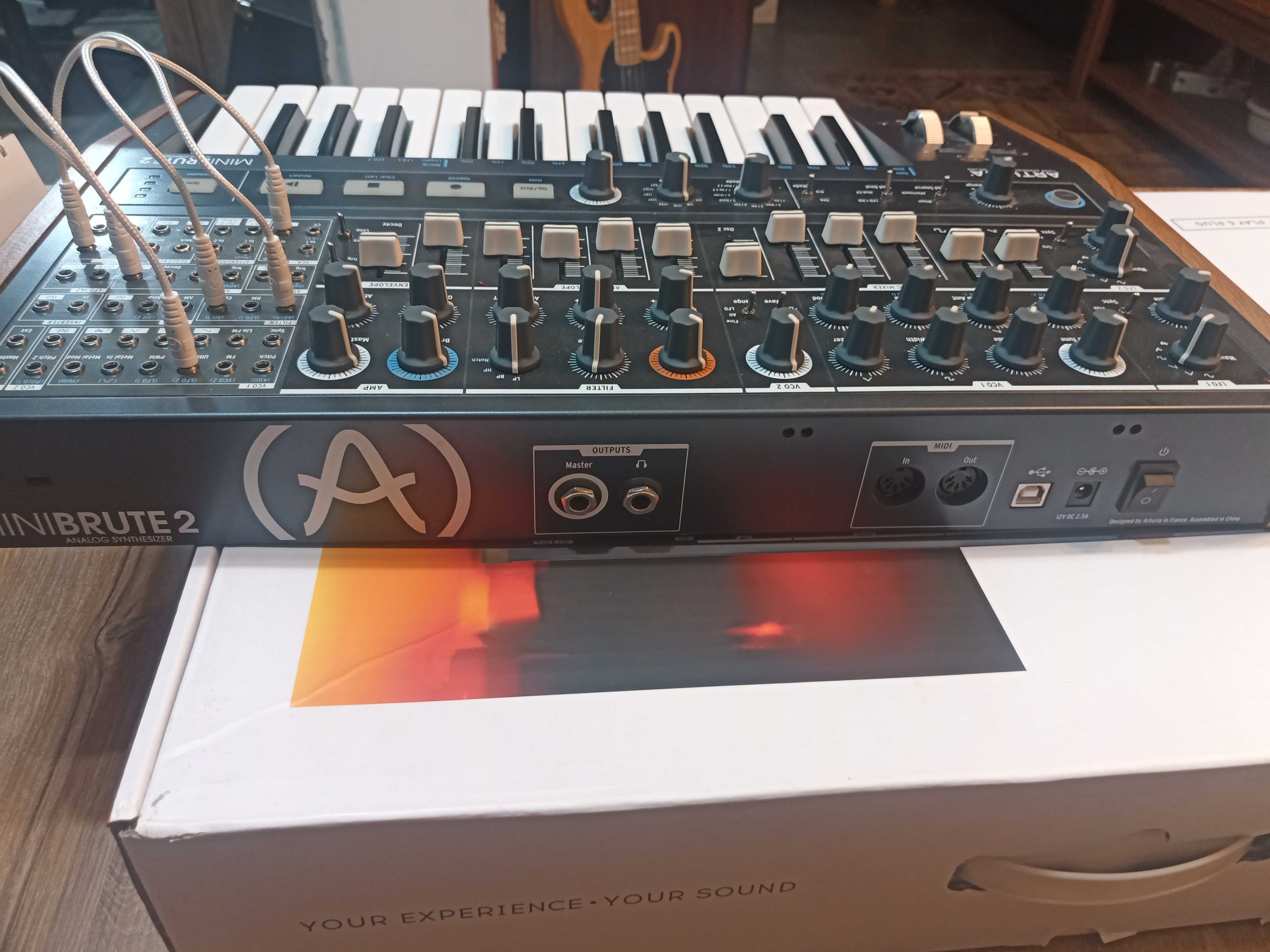 Arturia MiniBrute 2 syntezator analogowy Mini Brute 2