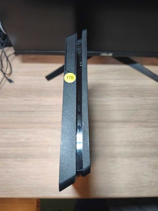 PS4 Slim 1TB | Обслужена, Тиха Робота | 2 Геймпади + Ігри