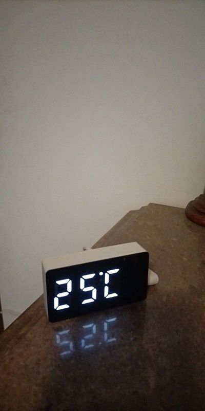 Mini Zegar Led Biały Nowy