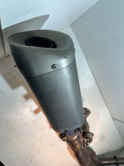 Yamaha r6/r1 колесо , колектор