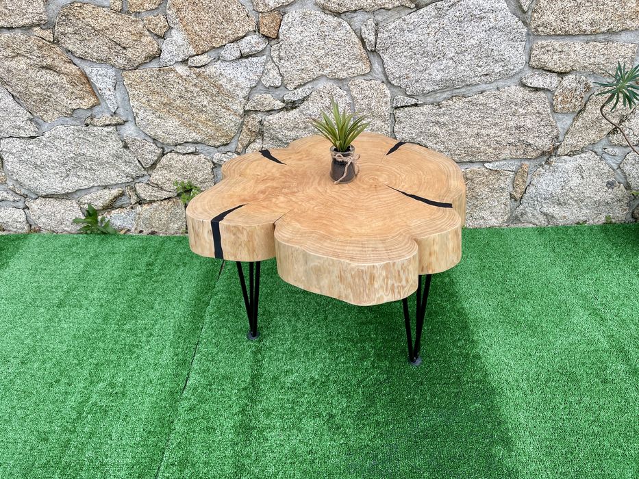 Mesa centro estilo rústica de madeira de cedro e resina epoxy (novo)