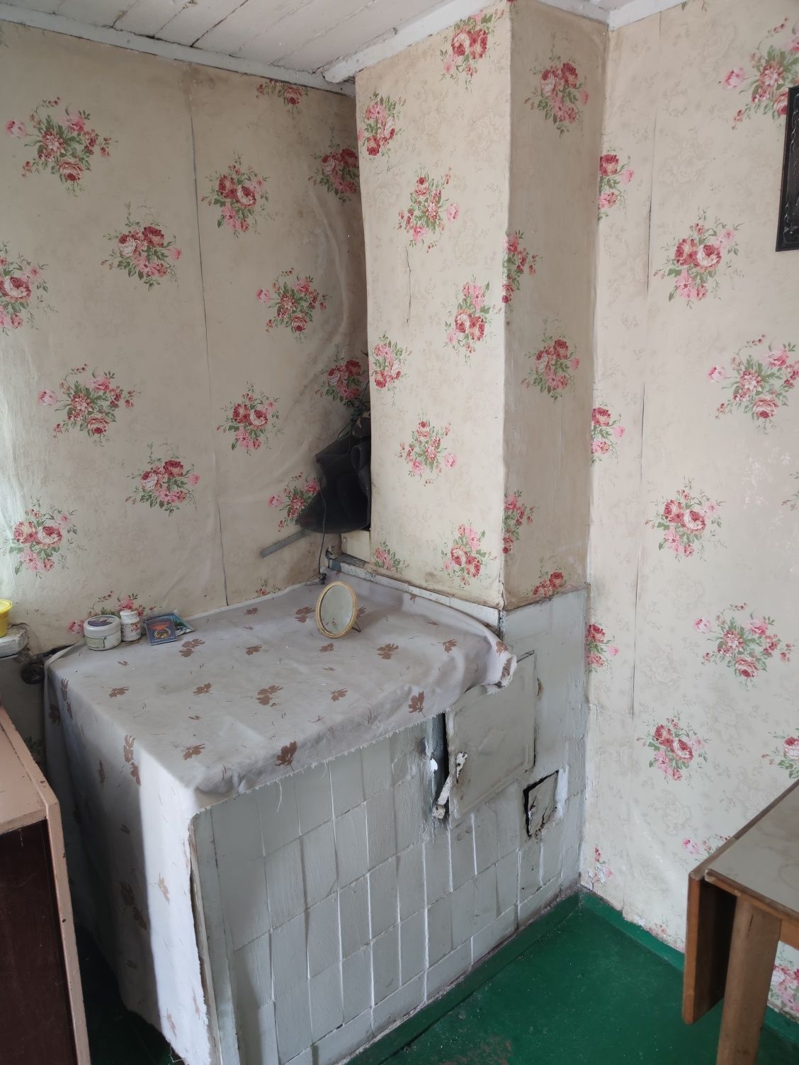 Продається дачна ділянка з будинком