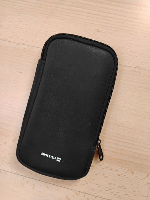 Etui na smartfon (nieużywane, bez metki)