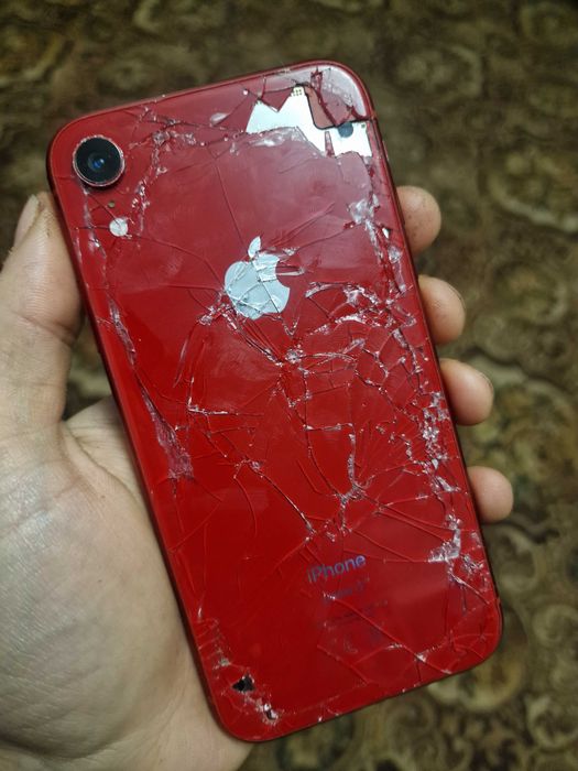 iPhone XR 64GB красный