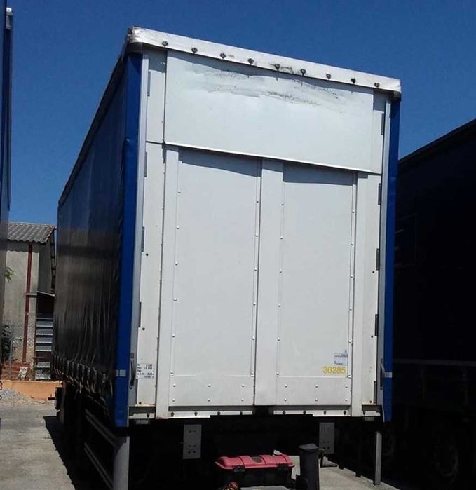 SEMI REBOQUE 18T – TETO ELEVÁVEL
