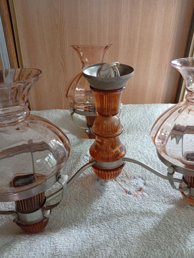 Бесплатно отдам люстру