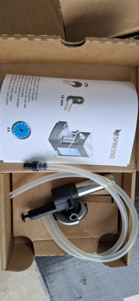 Máquina Nespresso Gemini CS 220 Pro - Como Nova + 200 Cápsulas