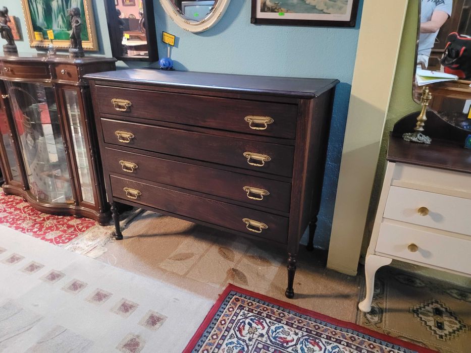 Cómoda antiga em madeira maciça - Bom estado geral