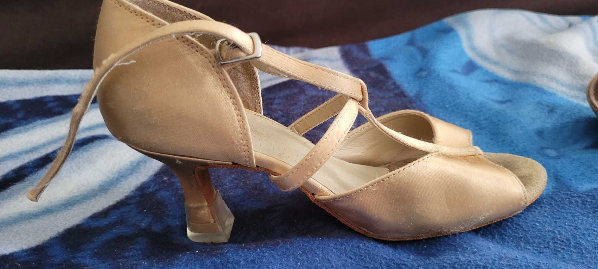 Buty do tańca latynoamerykańskiego