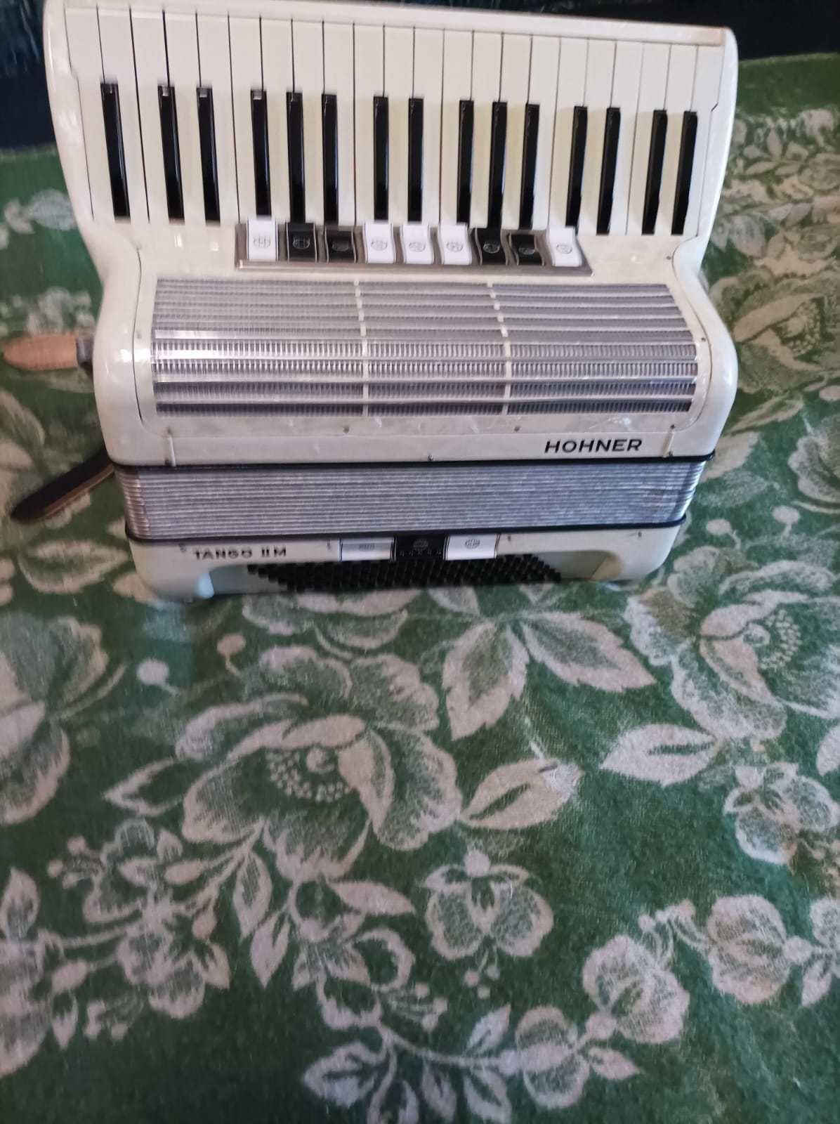 Akordeon Hohner Tango 2M