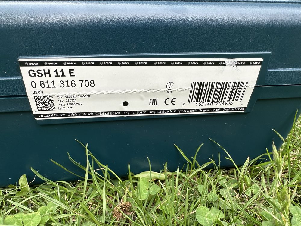 Młot udarowy Bosch GSH 11 E (zaplombowany, nowy)