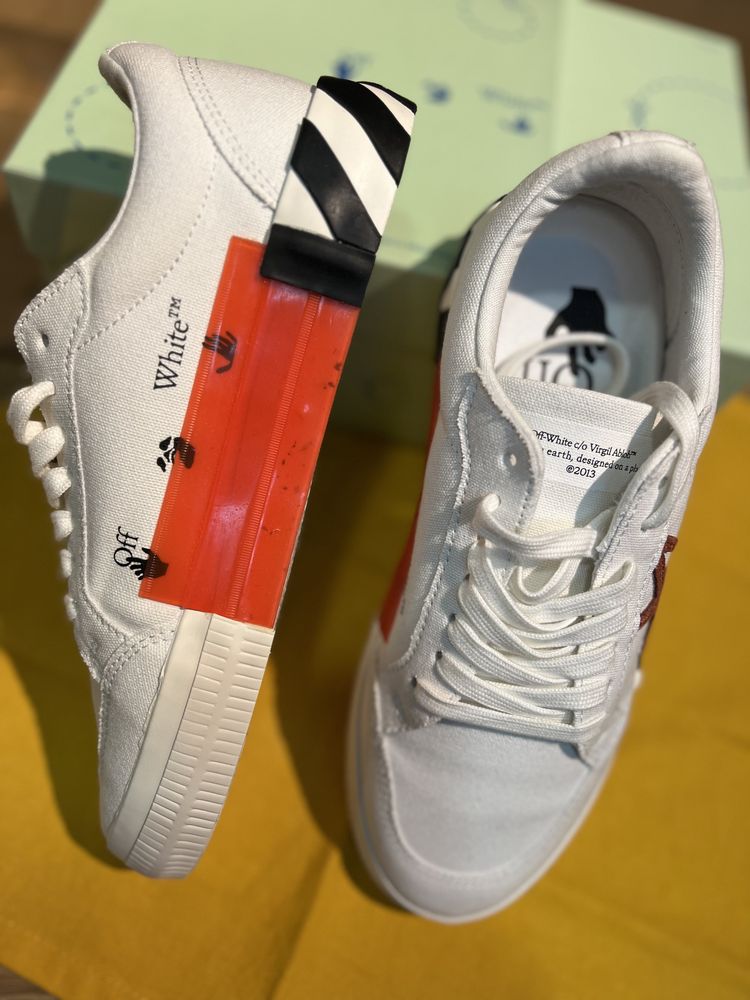 Off-White Low Vulcanized