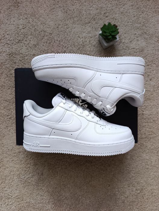 Air Force 1 Low Triple White - tamanho 38.5