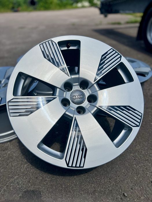 Диски легкосплавні 5х112 r19 et36 Audi E-tron A6 Q5 Q3 Q7 original