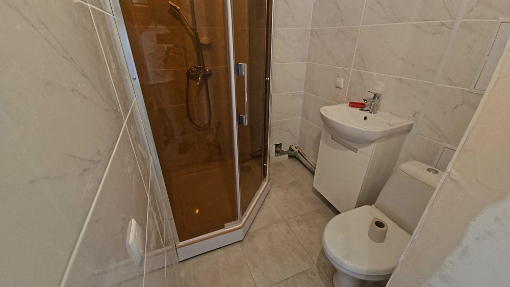 Київ район ДВРЗ вул. Алматинська 89 а. Є ВІДЕООГЛЯД.