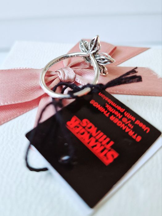 Anel da Pandora Demogorgon Stranger Things Colecção Limitada Netflix