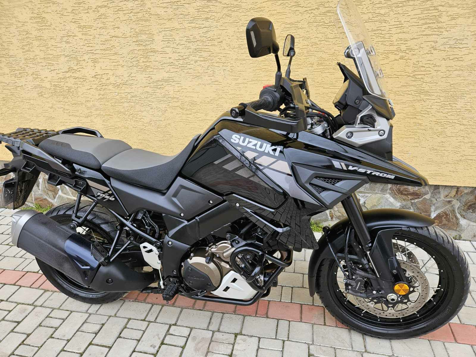 Suzuki v-strom 1050