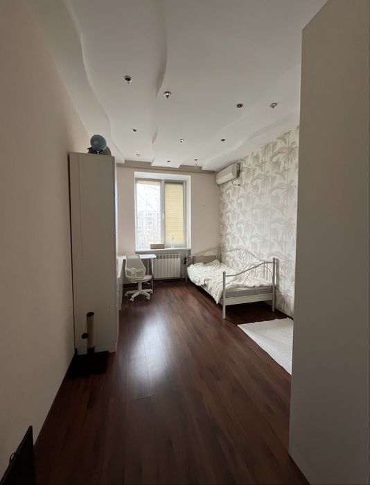 Продам 3-х комнатную квартиру по пр.Аношкина. Ж