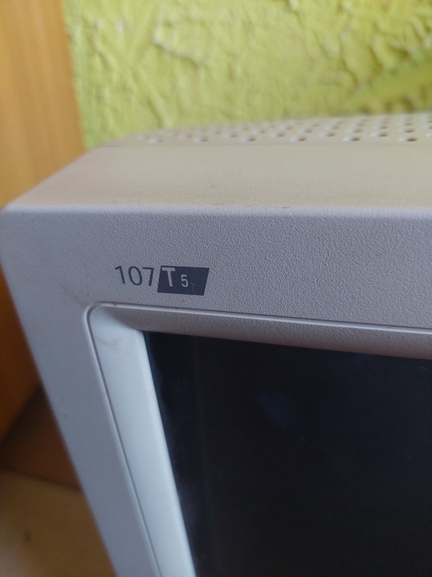 Monitor Philips 107 T5
